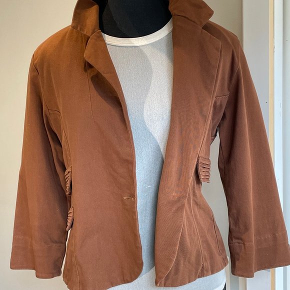 Short Blazer with asymetrical pocket detail Caramel  Brown Cotton - Picture 1 of 13